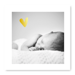 Fotolabel voor geboortekaartje met goudfolie hartje